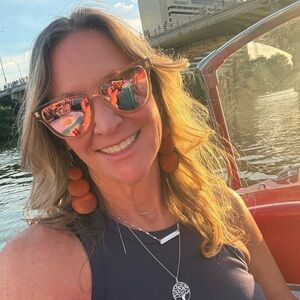 Meet your Posher, Kara